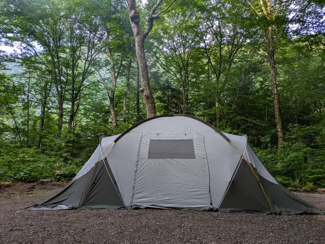 Tente familiale McKinley 6 personnes — comme neuve — 350$