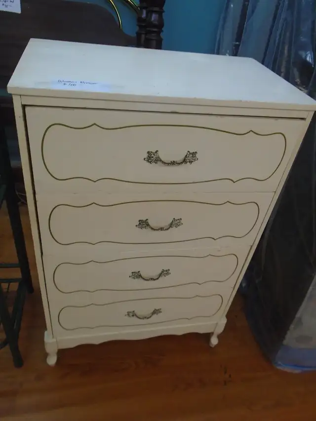 Vintage dresser