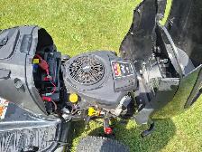 Lawn Tractor - Photo 2