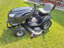 Lawn Tractor - Photo 3