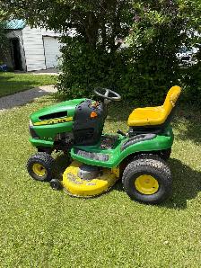 John Deere mower - Photo 2