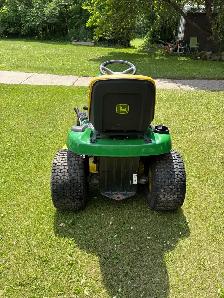 John Deere mower - Photo 3