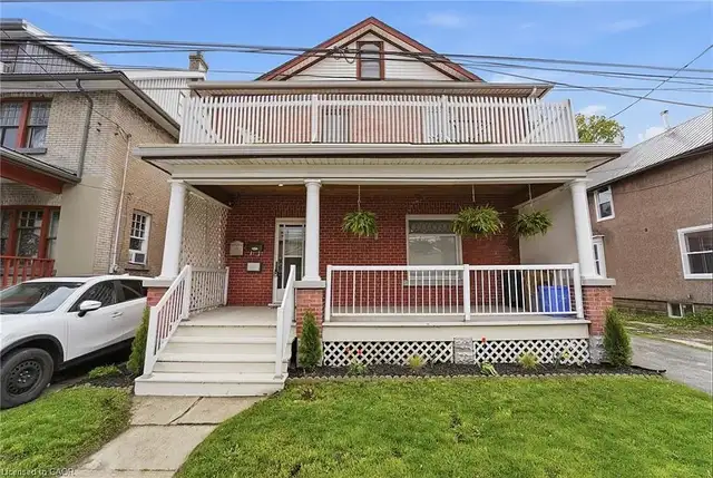 2 Bedroom  upper apartment for Rent