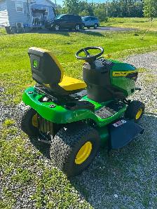 S220 Model John Deere 42 inch cut Lawn Tractor - Photo 5