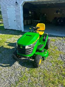 S220 Model John Deere 42 inch cut Lawn Tractor - Photo 6