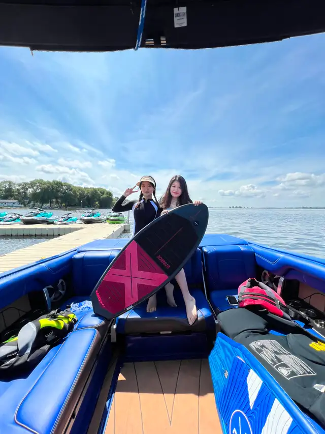 Malibu Wake Surf Boat！LOWEST PRICE in the GTA！