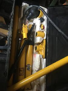 CUTTING TORCH & TANKS