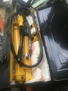 CUTTING TORCH & TANKS - Photo 3