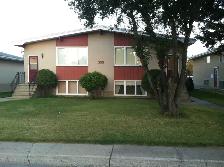 Olds, Alberta Upper Suit (4-Plex) - Photo 7