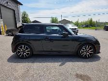 2026 MINI Cooper JCW - CLEAN CARFAX, 18' RIMS, LOADED - Photo 5