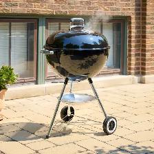 Weber Original Charcoal Kettle BBQ Grill with One-Touch Cleaning