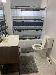Beautiful 2 Bedroom House(Main Floor) for Rent - Photo 6