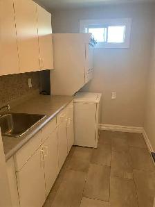 Beautiful 2 Bedroom House(Main Floor) for Rent - Photo 7