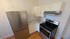 Restored Historic Flat Uptown w/ Parking - Photo 5