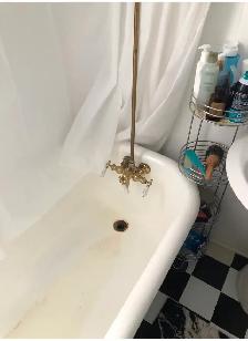 Clawfoot tub with faucet - Photo 2
