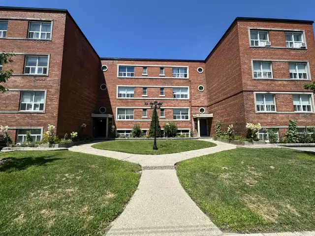 Kingsway-Humbertown 1 Bedroom   Den Apartment for Rent