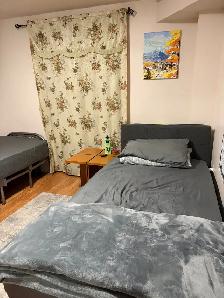 Room for Rent in Basement - Photo 5