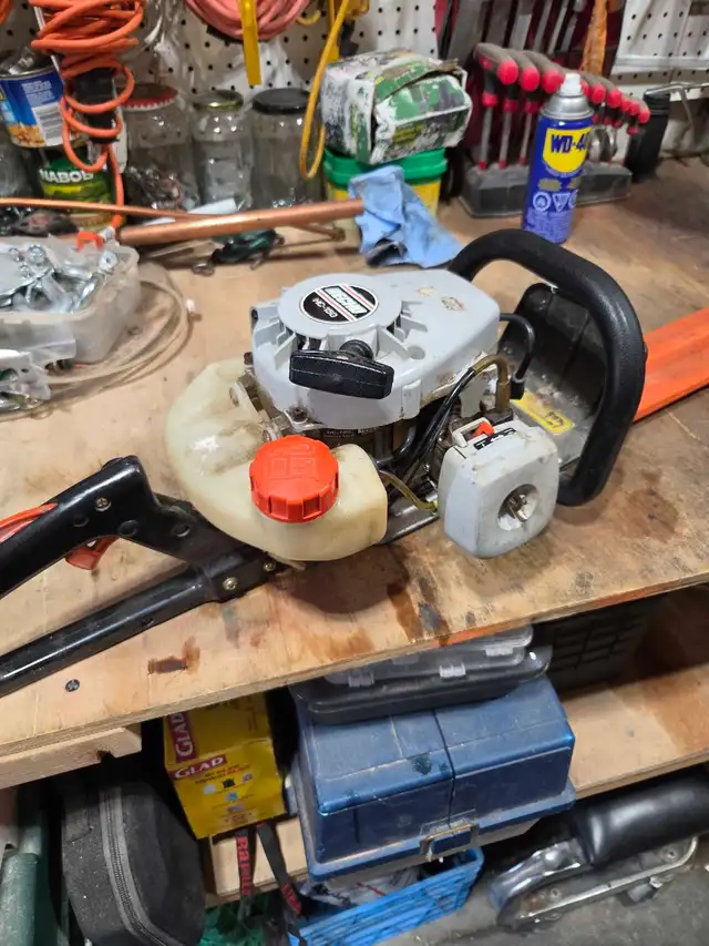 Echo gas powered hedge trimmer