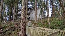 Oceanfront 5  bedroom bungalow house on Departure Bay$3,900 - Photo 9