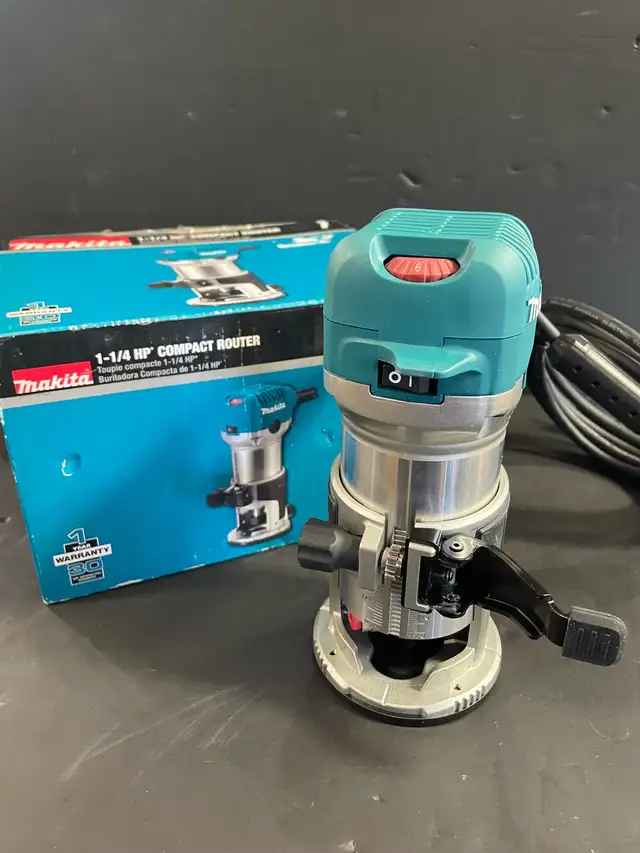 MAKITA 1-1/4HP Router RT0701C In Box