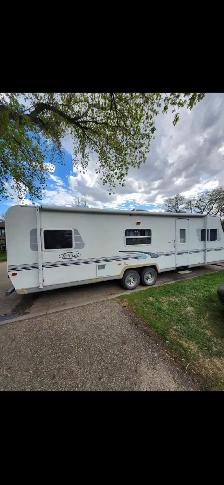 2000 Trail Light 30ft Camper