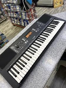 Yamaha PSRE363 62 Key Digital Keyboard