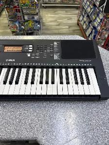 Yamaha PSRE363 62 Key Digital Keyboard - Photo 3