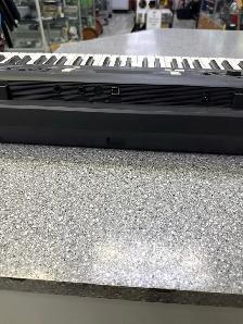 Yamaha PSRE363 62 Key Digital Keyboard - Photo 4