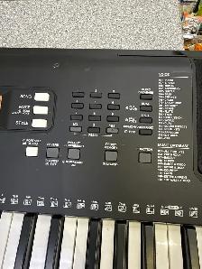 Yamaha PSRE363 62 Key Digital Keyboard - Photo 6