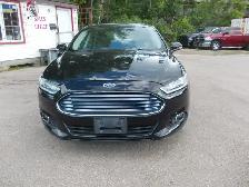 2016 Ford Fusion SE - Photo 2