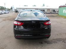 2016 Ford Fusion SE - Photo 4