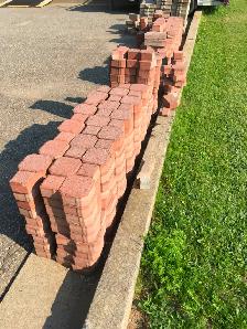 J’ai 500 briques pour faire du pavé uni - Photo 2
