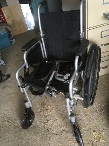 WHEELCHAIR - Photo 3