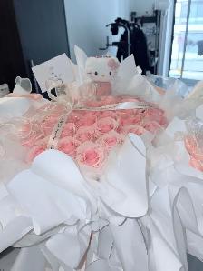 Lumos Heart Rose Bouquet – Original $500, Selling $250 - Photo 2