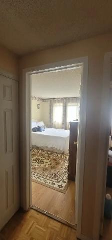 Furnished room for rent (Morningside and Shepherd) - Photo 4