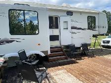 2006 Colorado 32 Ft 5th wheel