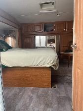 2006 Colorado 32 Ft 5th wheel - Photo 4