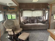 2006 Colorado 32 Ft 5th wheel - Photo 7