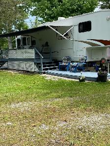 fifth wheel trailer