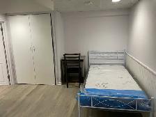 Two rooms available from August 1st in Scarborough - Photo 3