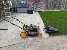 Lawnmower - Photo 2
