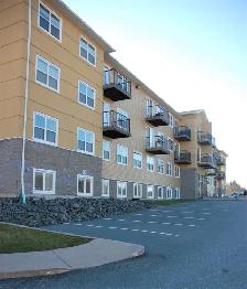 1-bedroom apartment   a den. Elevator, Parking, Bus, Location