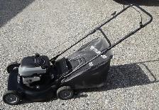 MURRAY REAR BAG GAS LAWN MOWER