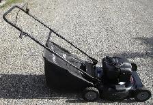 MURRAY REAR BAG GAS LAWN MOWER - Photo 2