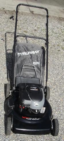 MURRAY REAR BAG GAS LAWN MOWER - Photo 3