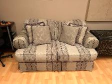 Sofas in Erin Mills Mississauga area - Photo 2