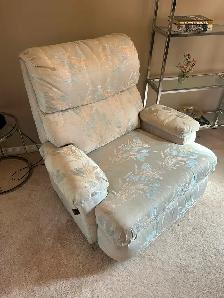Sofas in Erin Mills Mississauga area - Photo 5