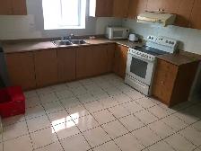 A Large Room in 3 Bedroom Basement for Rent in Brampton East - Photo 4