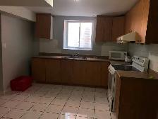 A Large Room in 3 Bedroom Basement for Rent in Brampton East - Photo 5