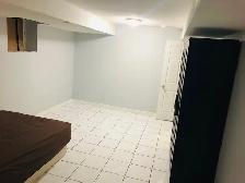 A Large Room in 3 Bedroom Basement for Rent in Brampton East - Photo 7